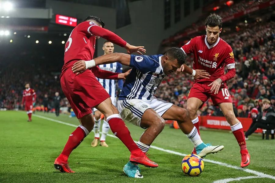 [德甲]于帕梅卡诺回传失误 洪萨克断球打空门