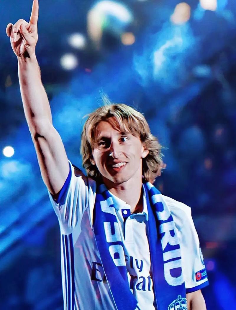 爱与遗憾：快船客场憾负，哈登一战尽显英雄迟暮？